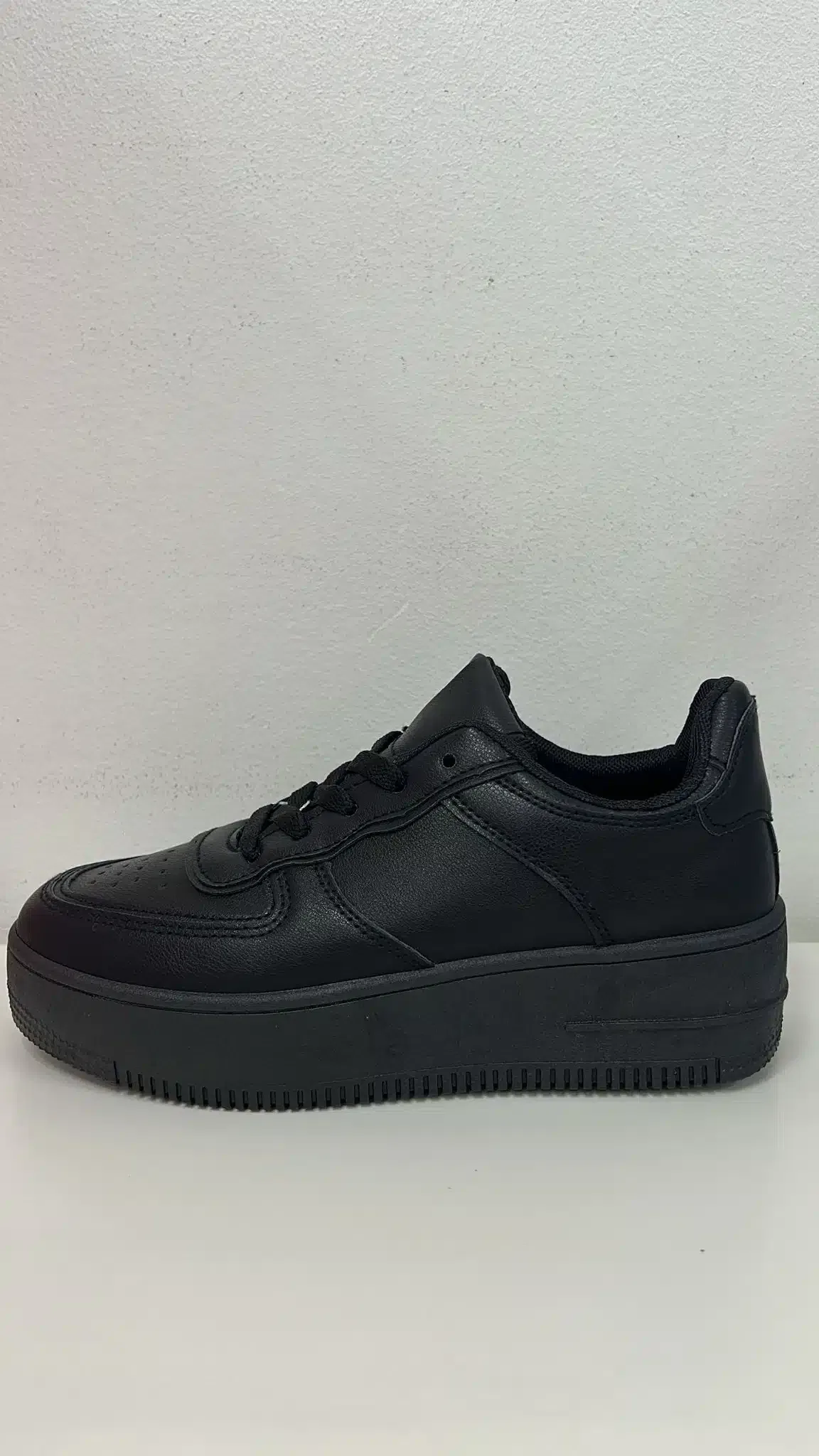 DEPORTIVA AIR F NEGRA - Imagen 1