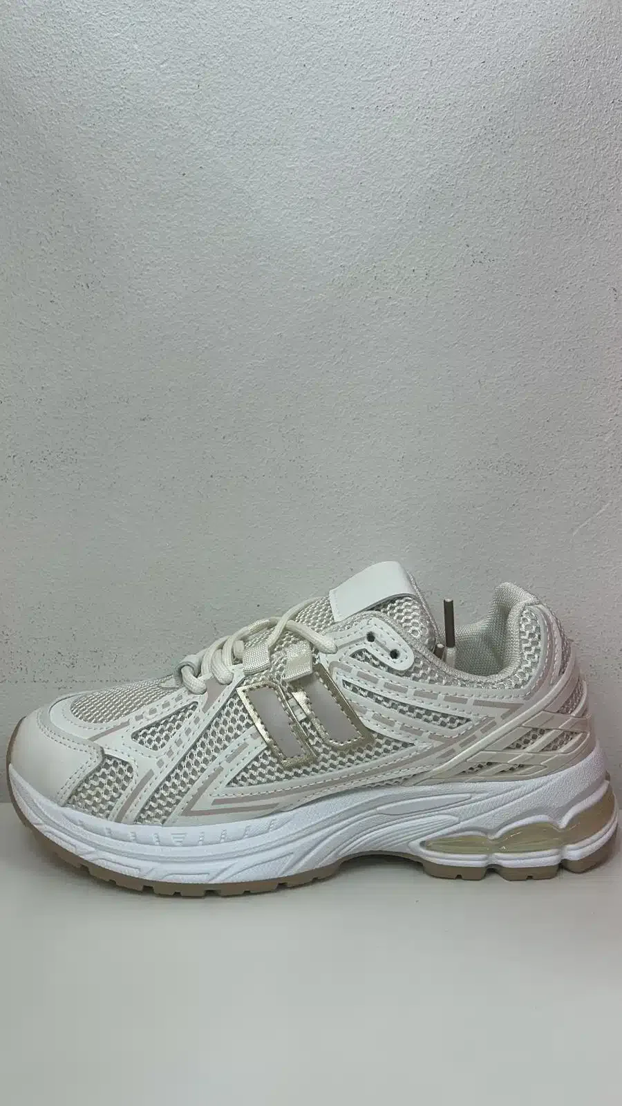 NEW B BEIGE/DORADAS - Imagen 1