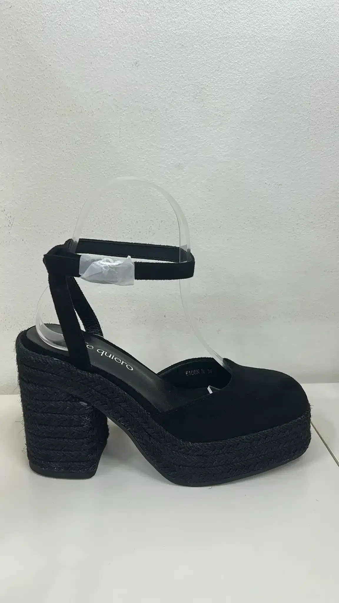 SANDALIA PLATAFORMA NEGRA - Imagen 1