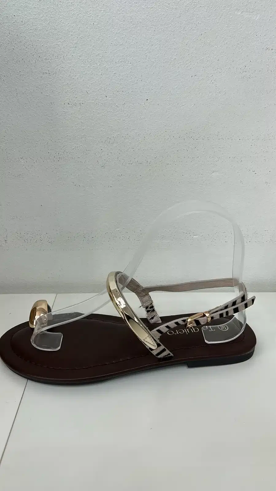 SANDALIA PLANA ANILLO CEBRA - Imagen 1