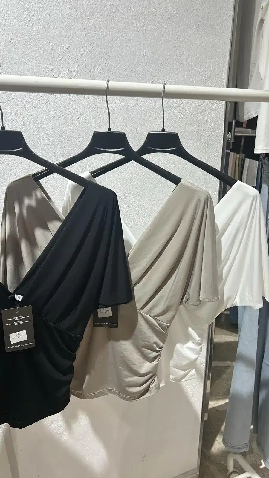 CAMISETA FRUNCIDA MANGA ANCHA - Imagen 2
