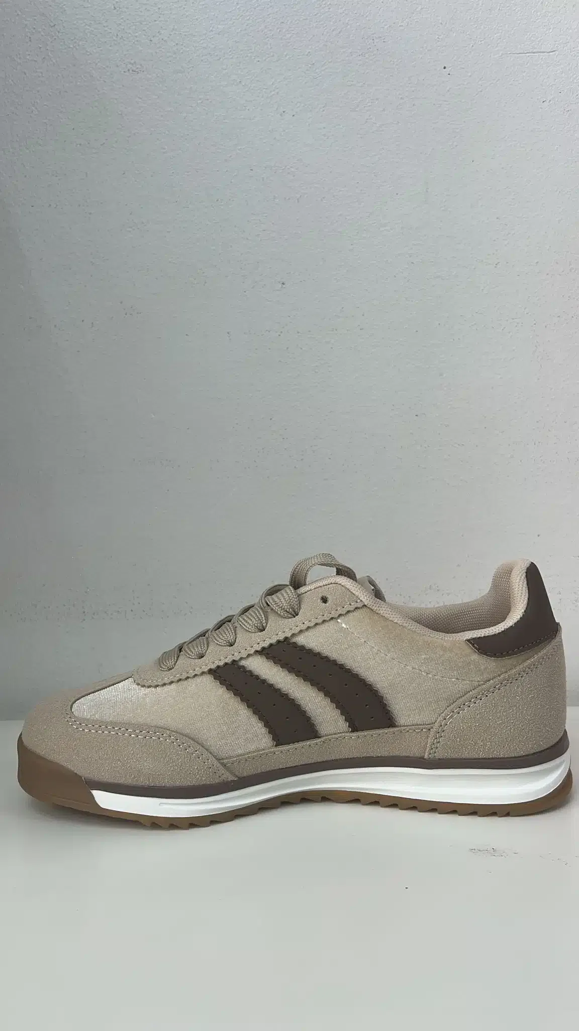DEPORTIVA BEIGE/MARRON - Imagen 1