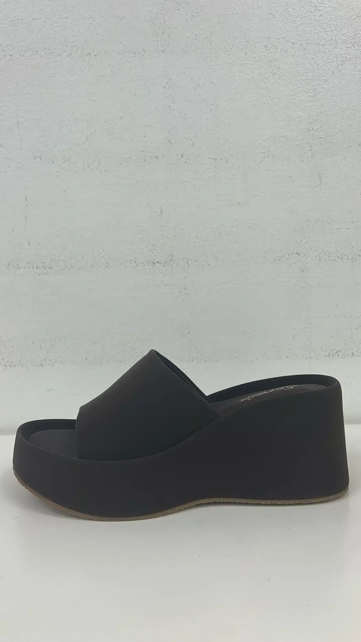 SANDALIA PLATAFORMA MARRON - Imagen 1