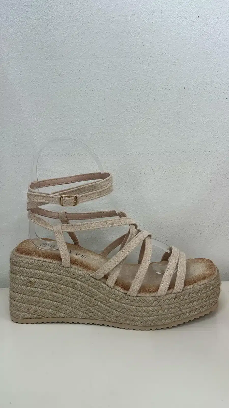 SANDALIA LOW BEIGE - Imagen 1