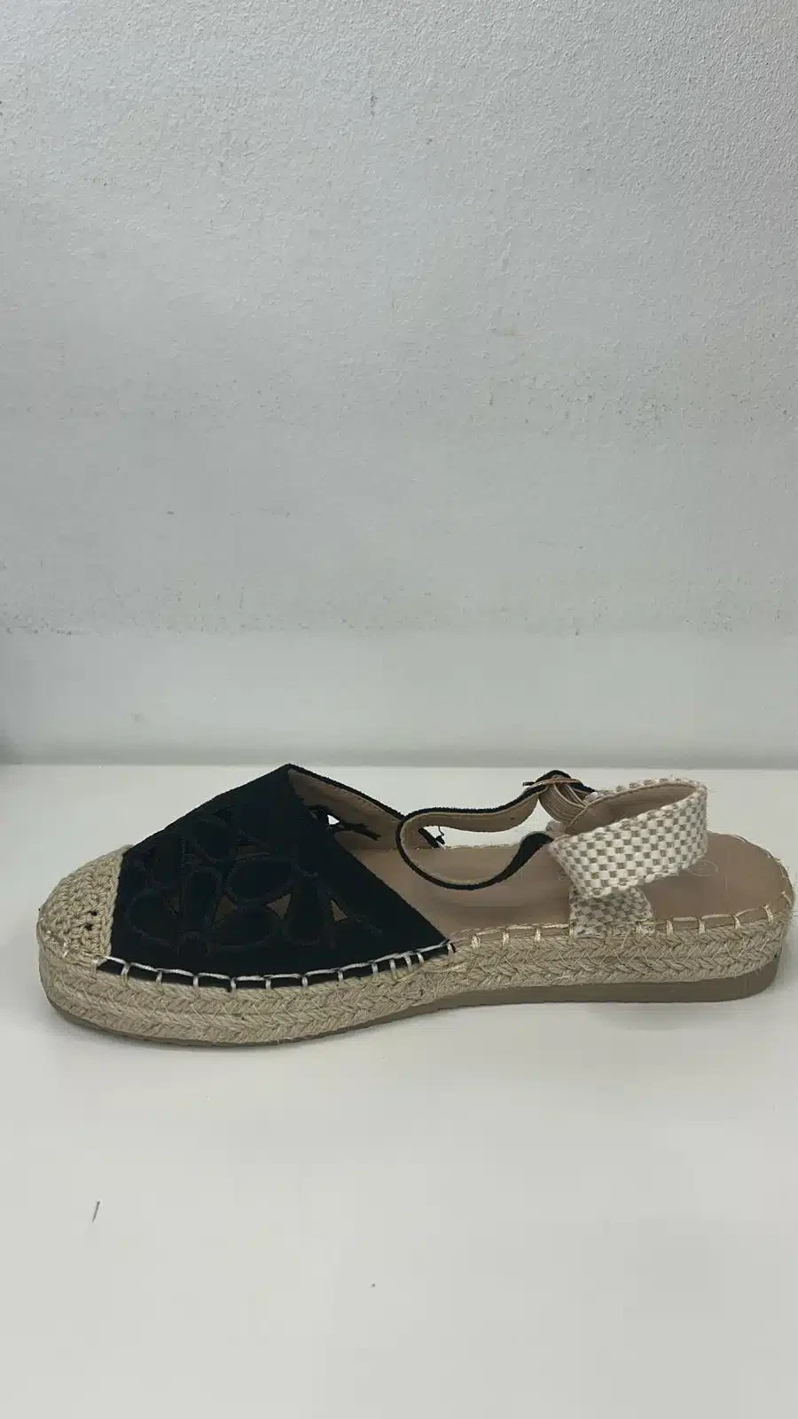 ESPARTO BAJA FLOR NEGRA - Imagen 1