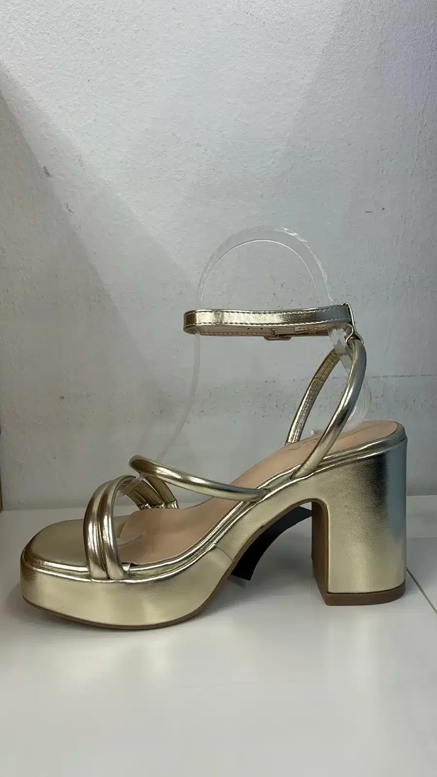 TACON 3 TIRAS DORADO - Imagen 1