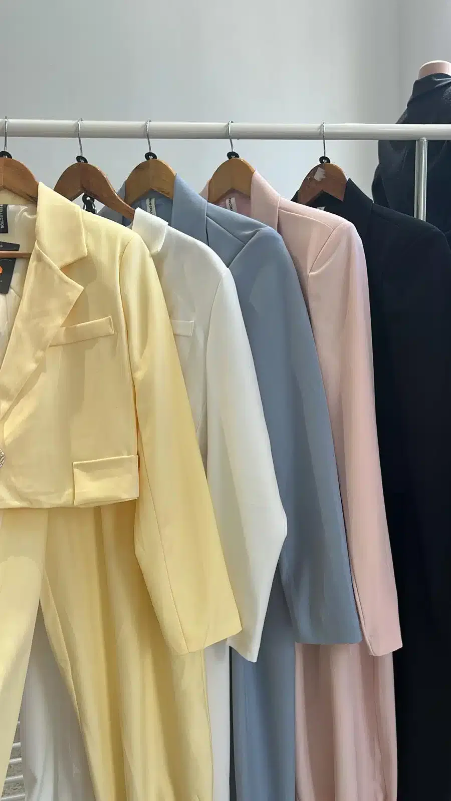 TRAJE PUÑO - Imagen 2