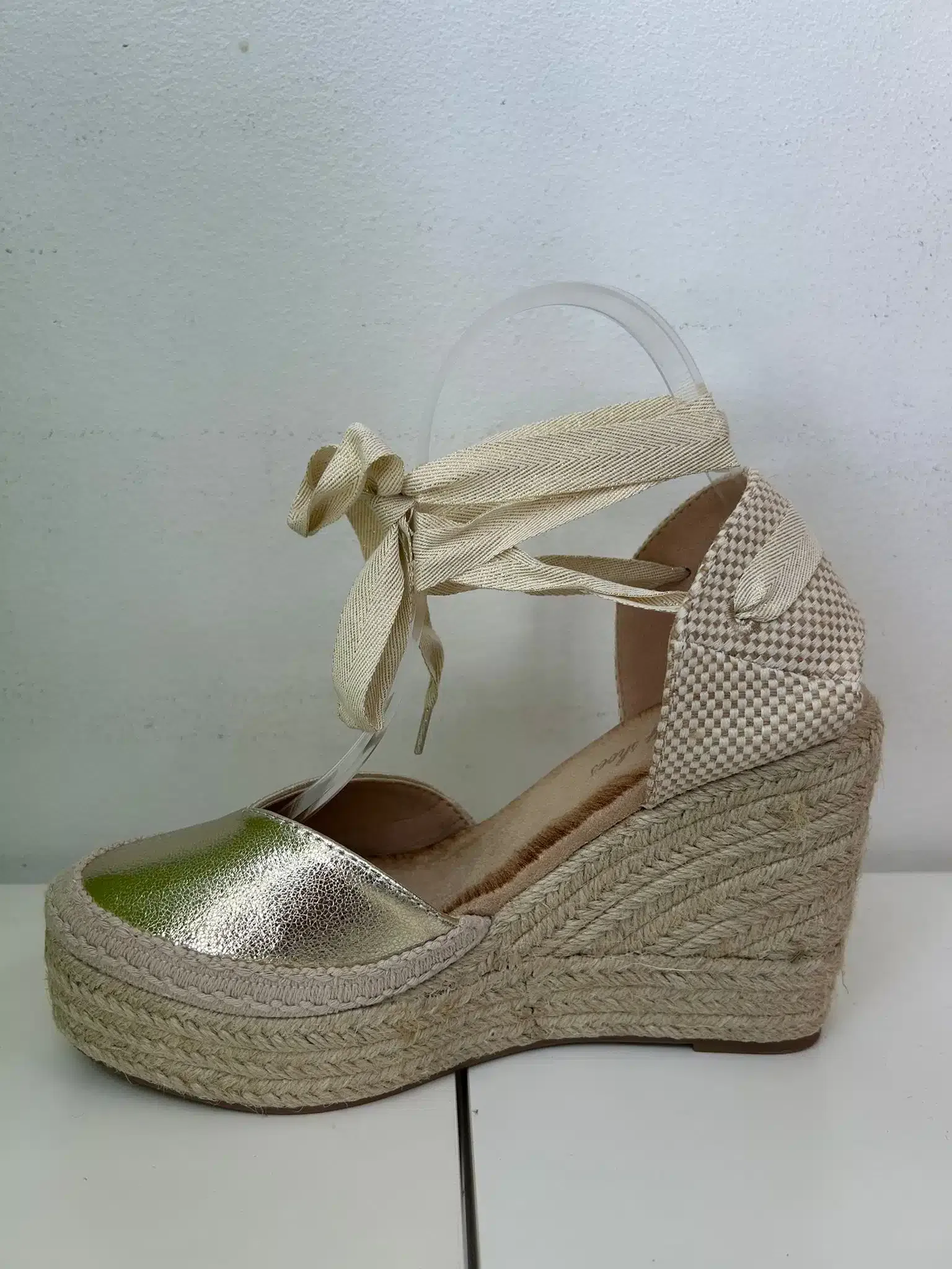 ESPARTO FILO BORDADO DORADO - Imagen 1