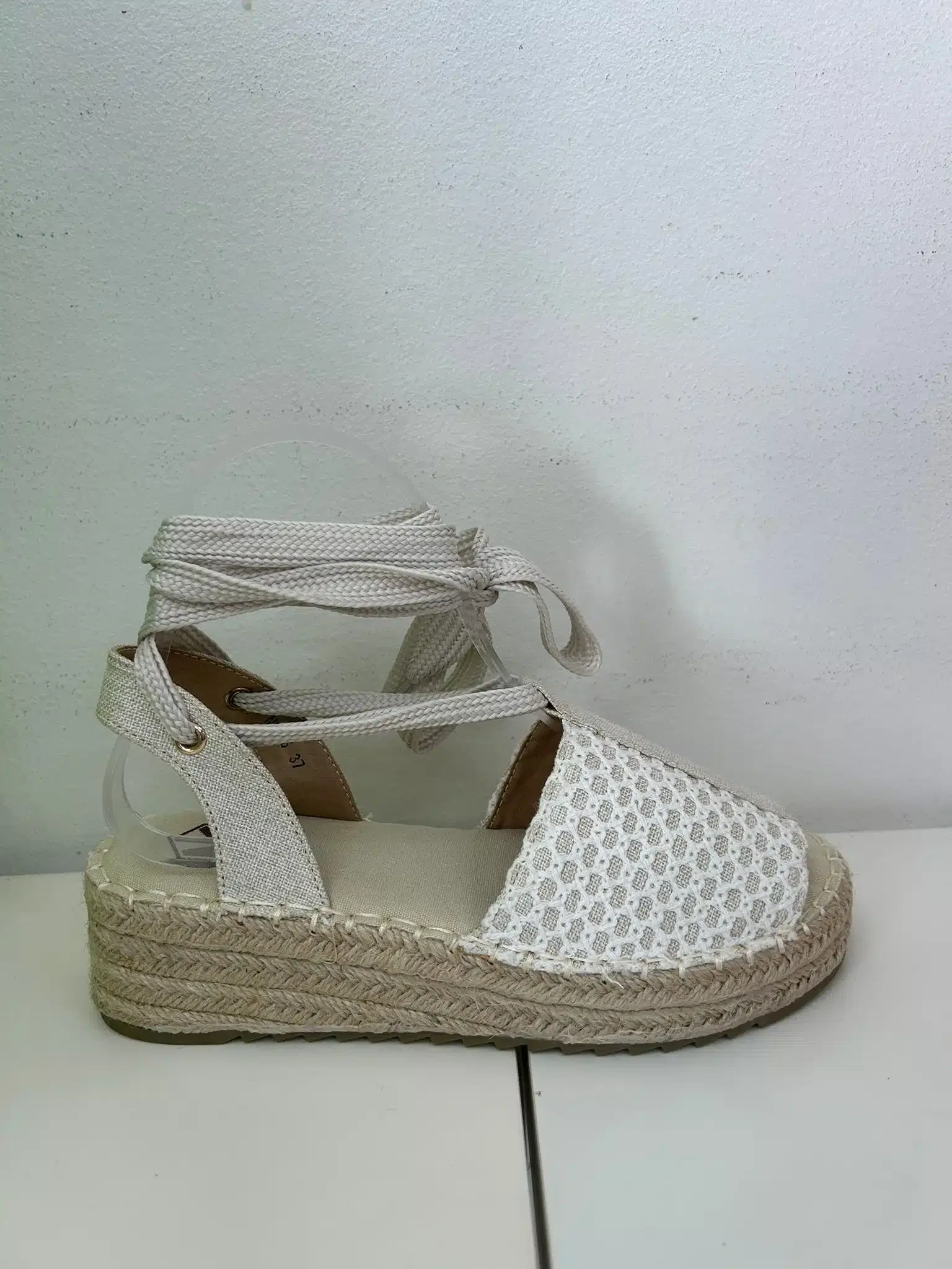 ESPARTEÑAS DEDO BEIGE - Imagen 1