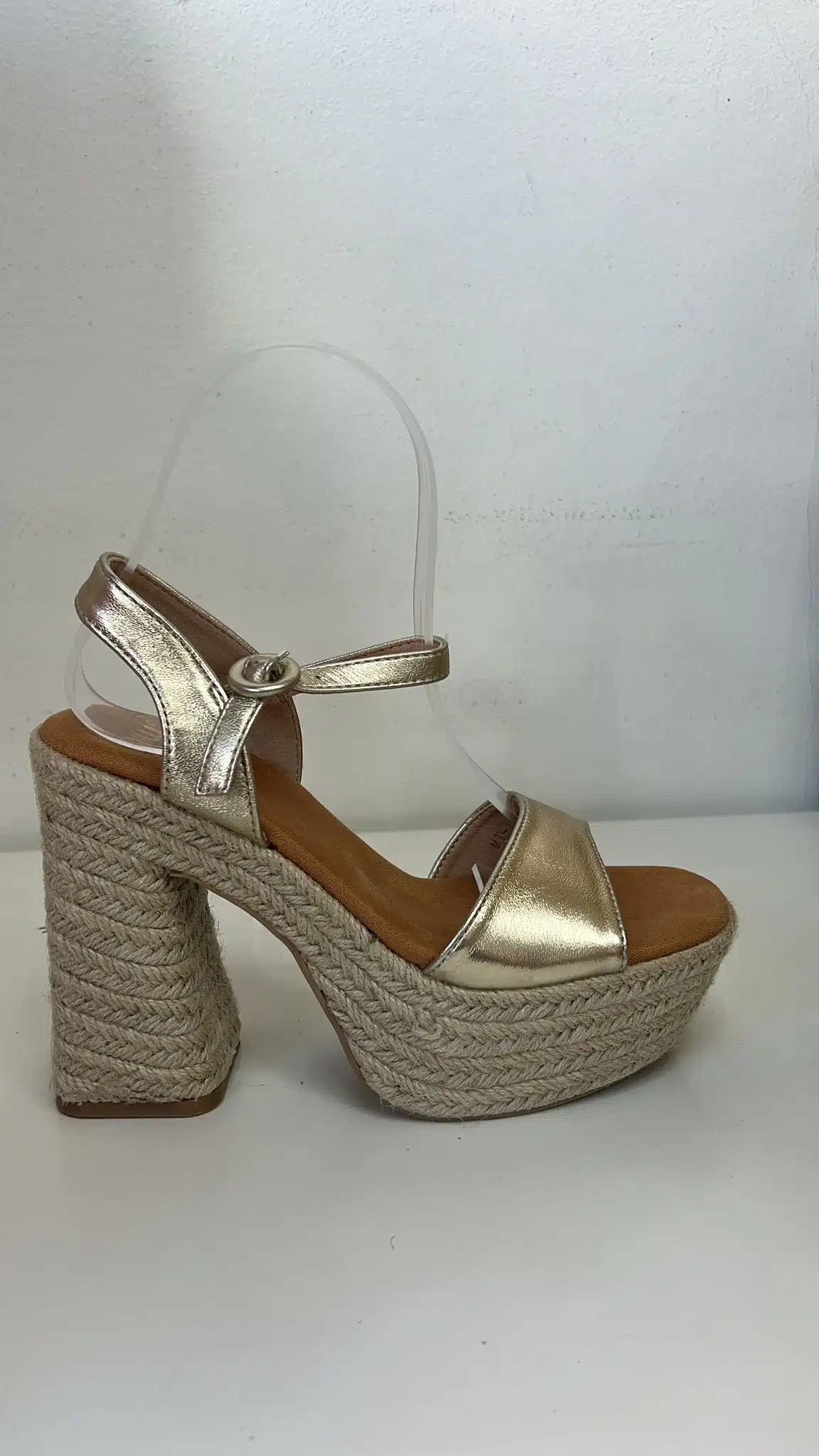 WhatsApp Image 2026-04-15 at 19.09.15 TACON ESPARTO MIU DORADO - Imagen 1