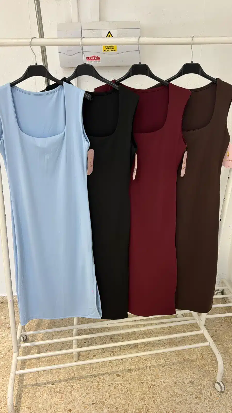 VESTIDO MEDIO ESCOTE - Imagen 2