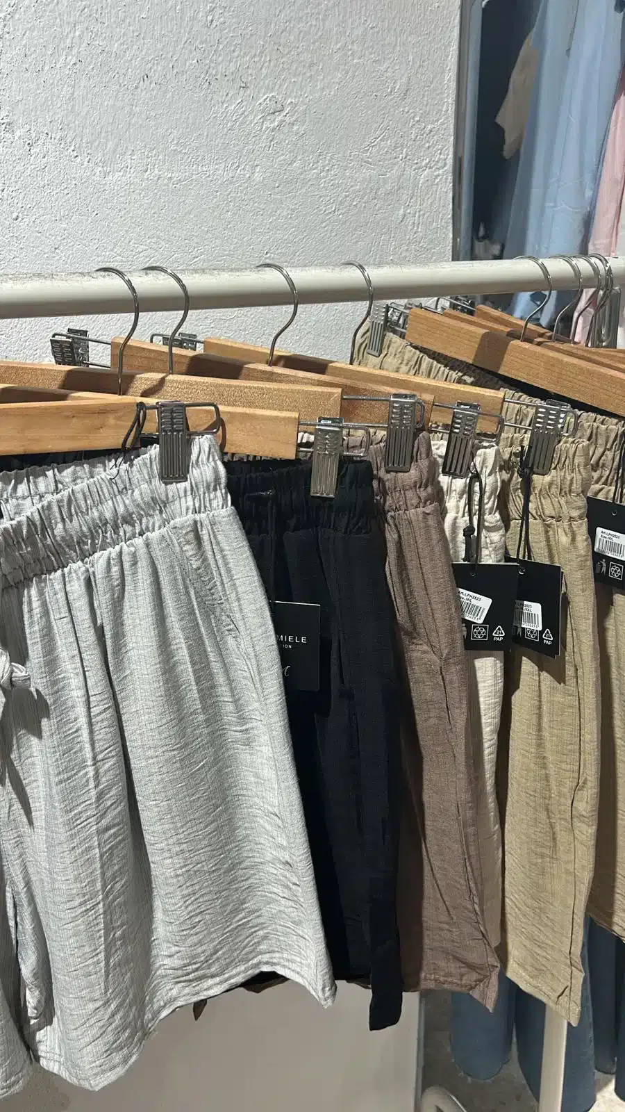 PANTALON LINO CORTO - Imagen 2