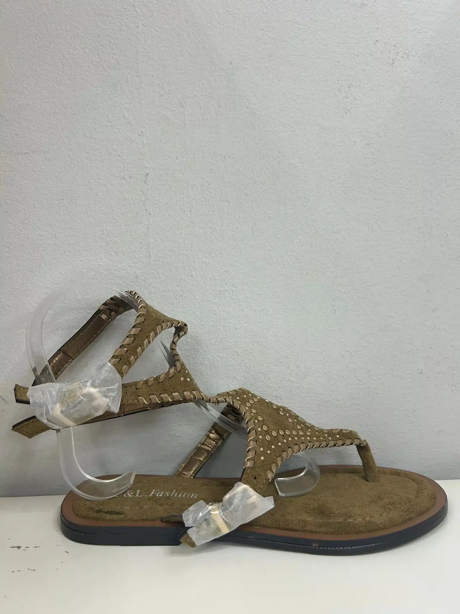 CHANCLAS TACHUELAS VERDES - Imagen 1