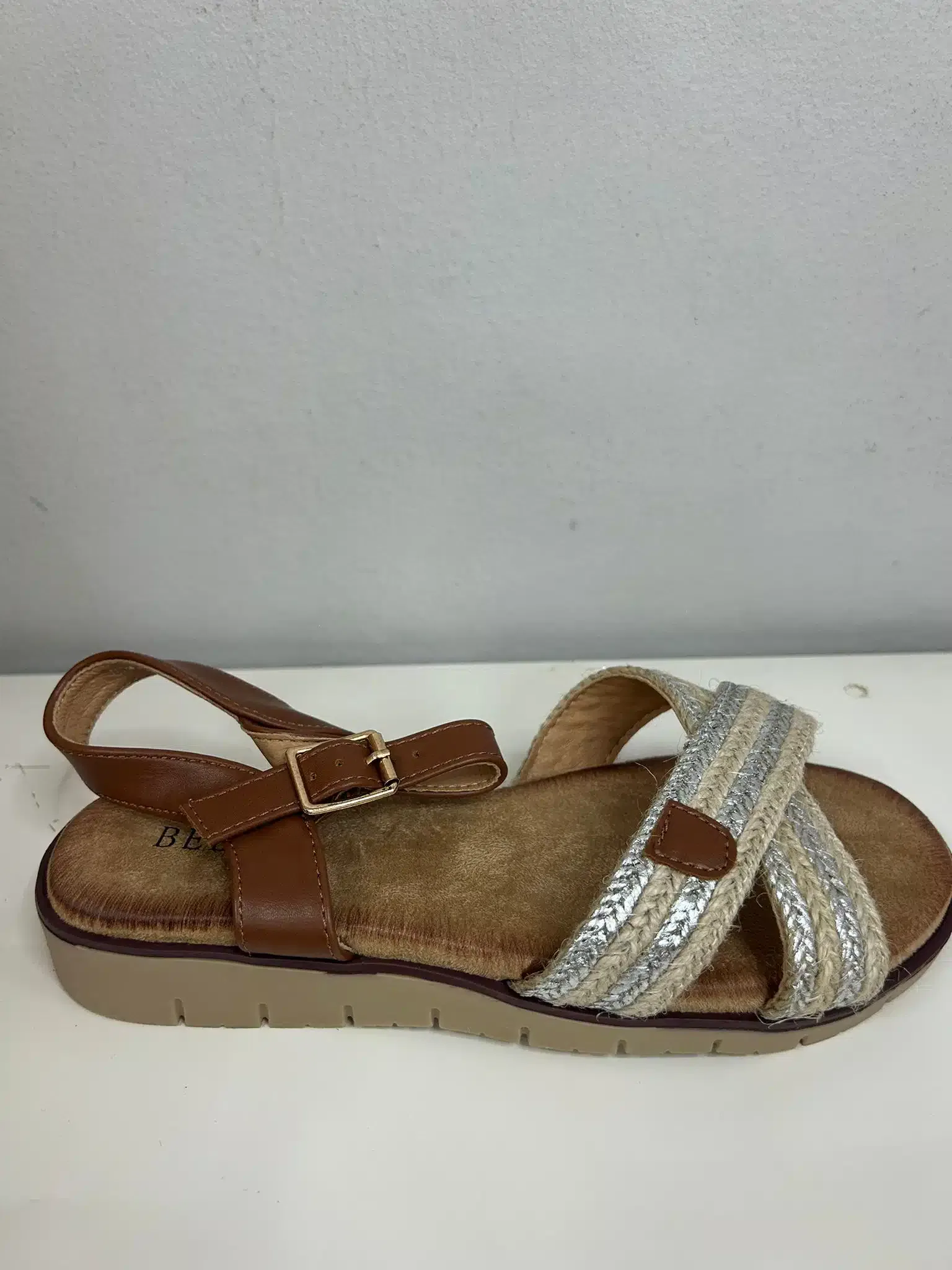 WhatsApp Image 2026-05-14 at 16.24.50 SANDALIA COMBINADA PLATA - Imagen 1