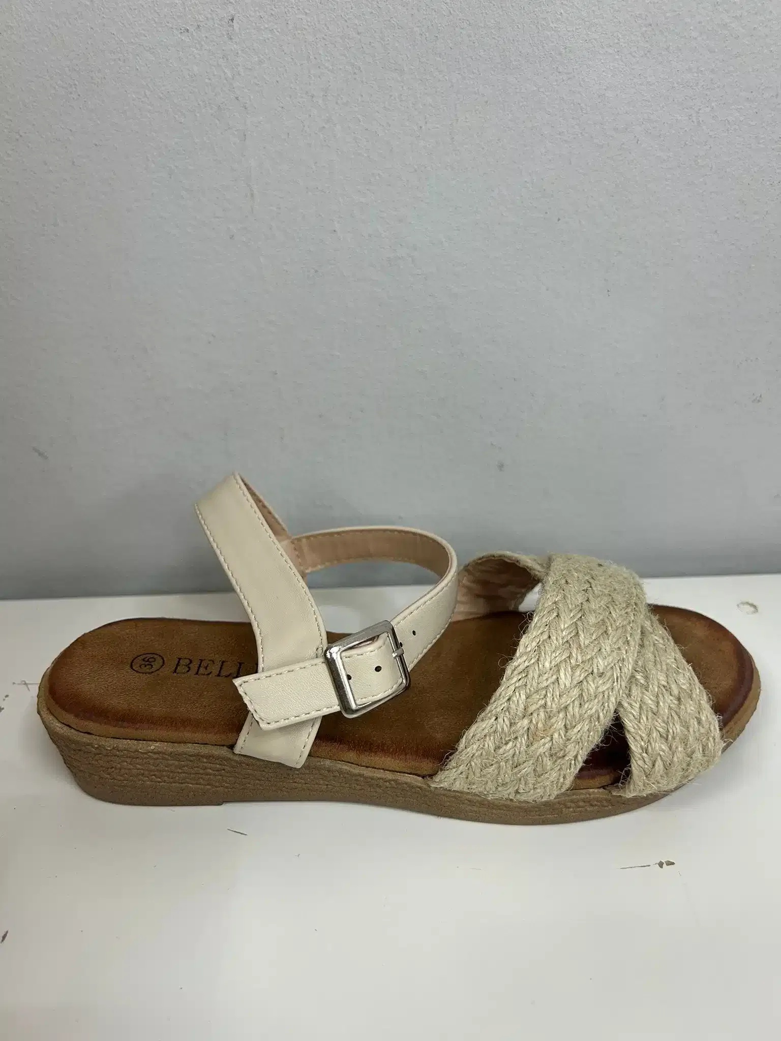 SANDALIA COMBINADA BEIGE - Imagen 1