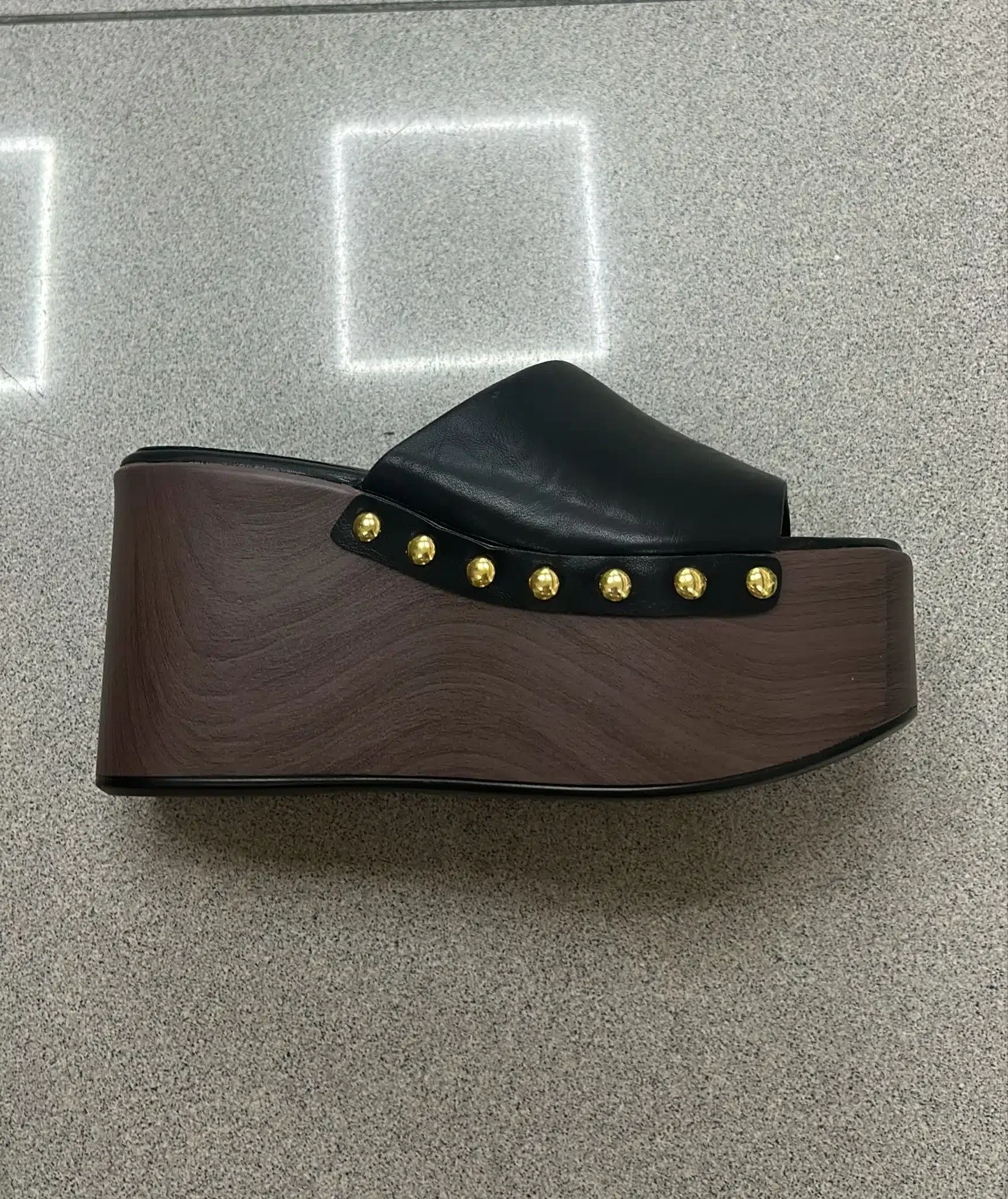 WhatsApp Image 2026-05-20 at 15.13.05 ZUECO NEGRO TACHUELAS - Imagen 1