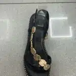SANDALIA TACHUELAS DORADA NEGRA