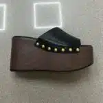 ZUECO NEGRO TACHUELAS